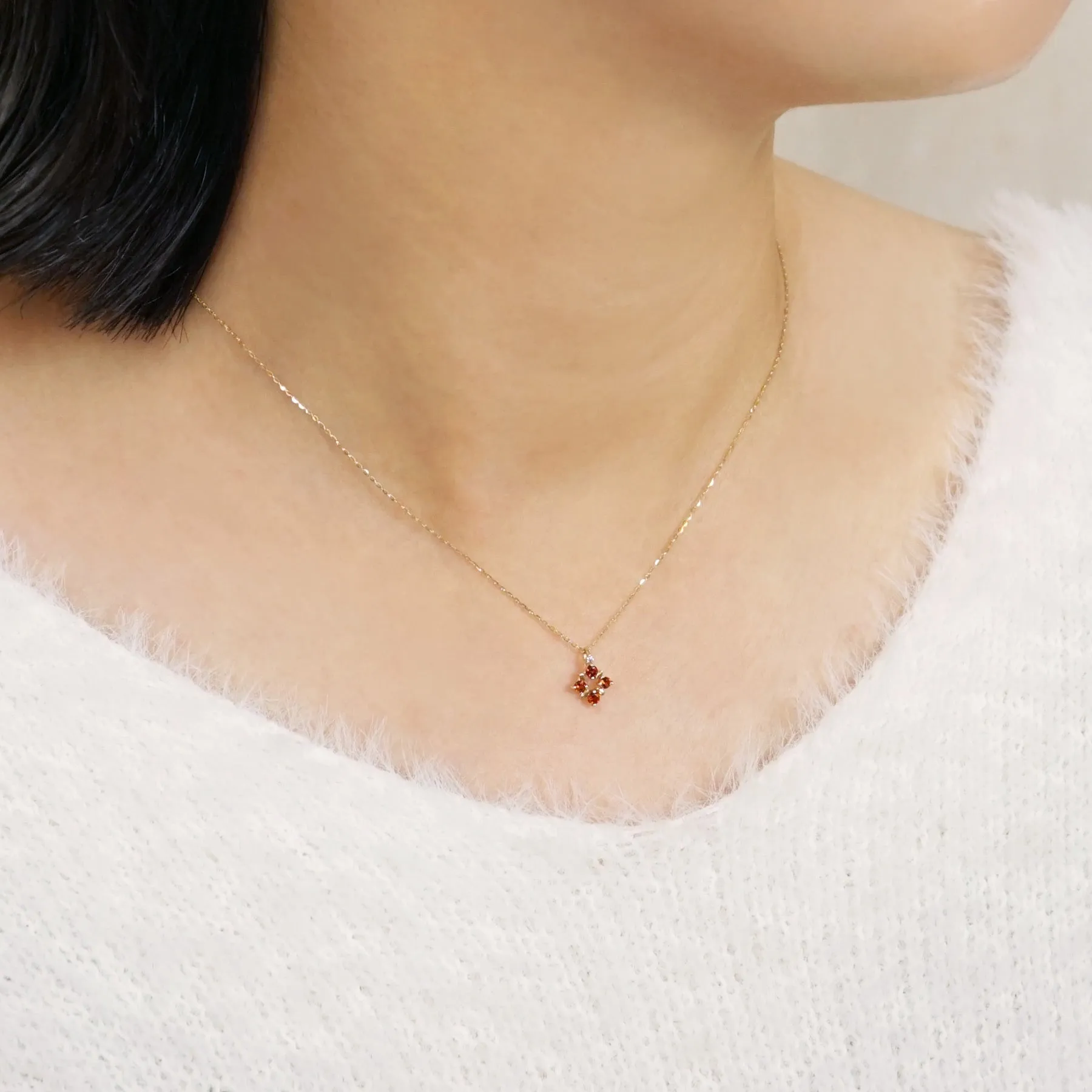 10K Illumination Garnet Necklace (Yellow Gold)