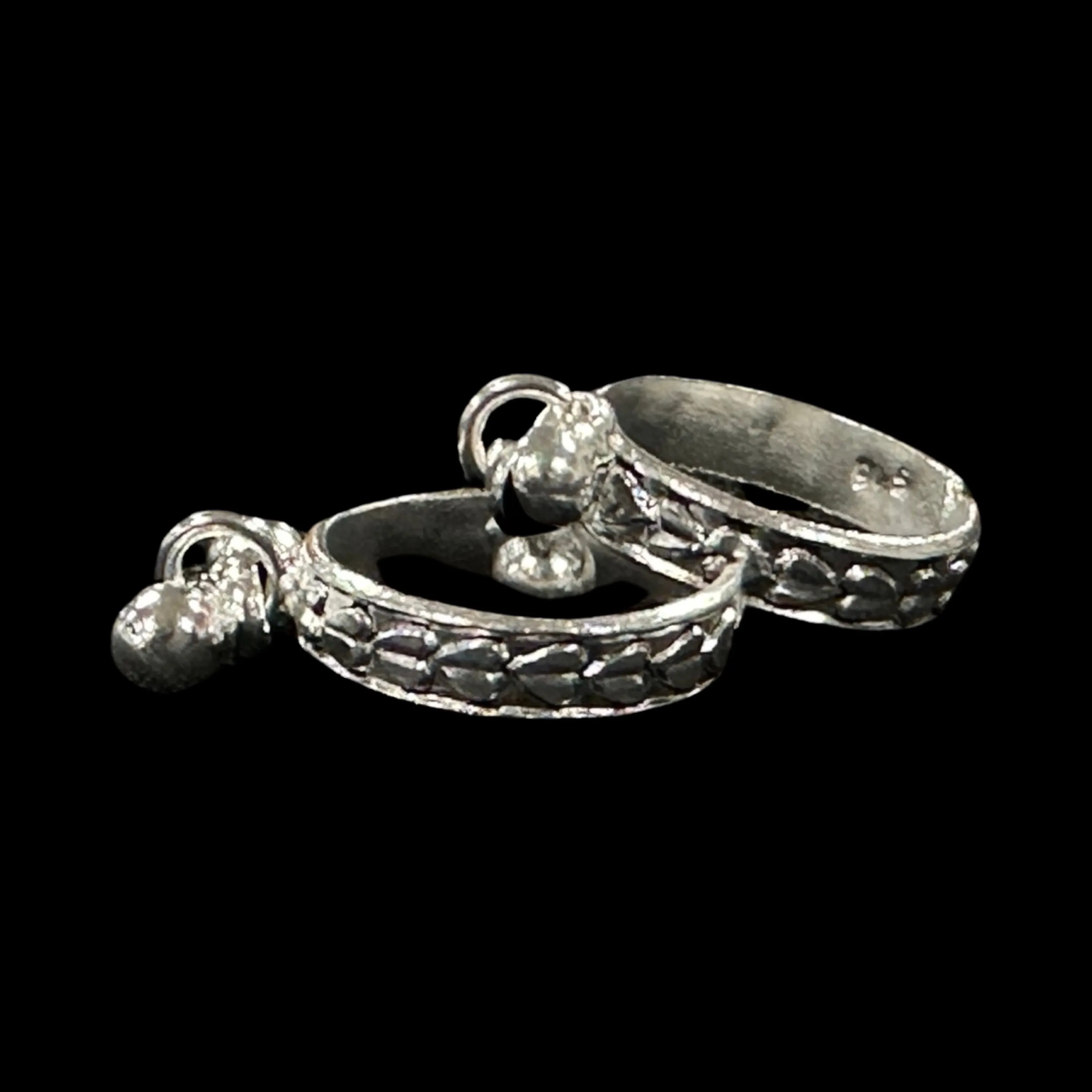 925 Sterling Silver Oxidized Toe-rings with bells - Design #19