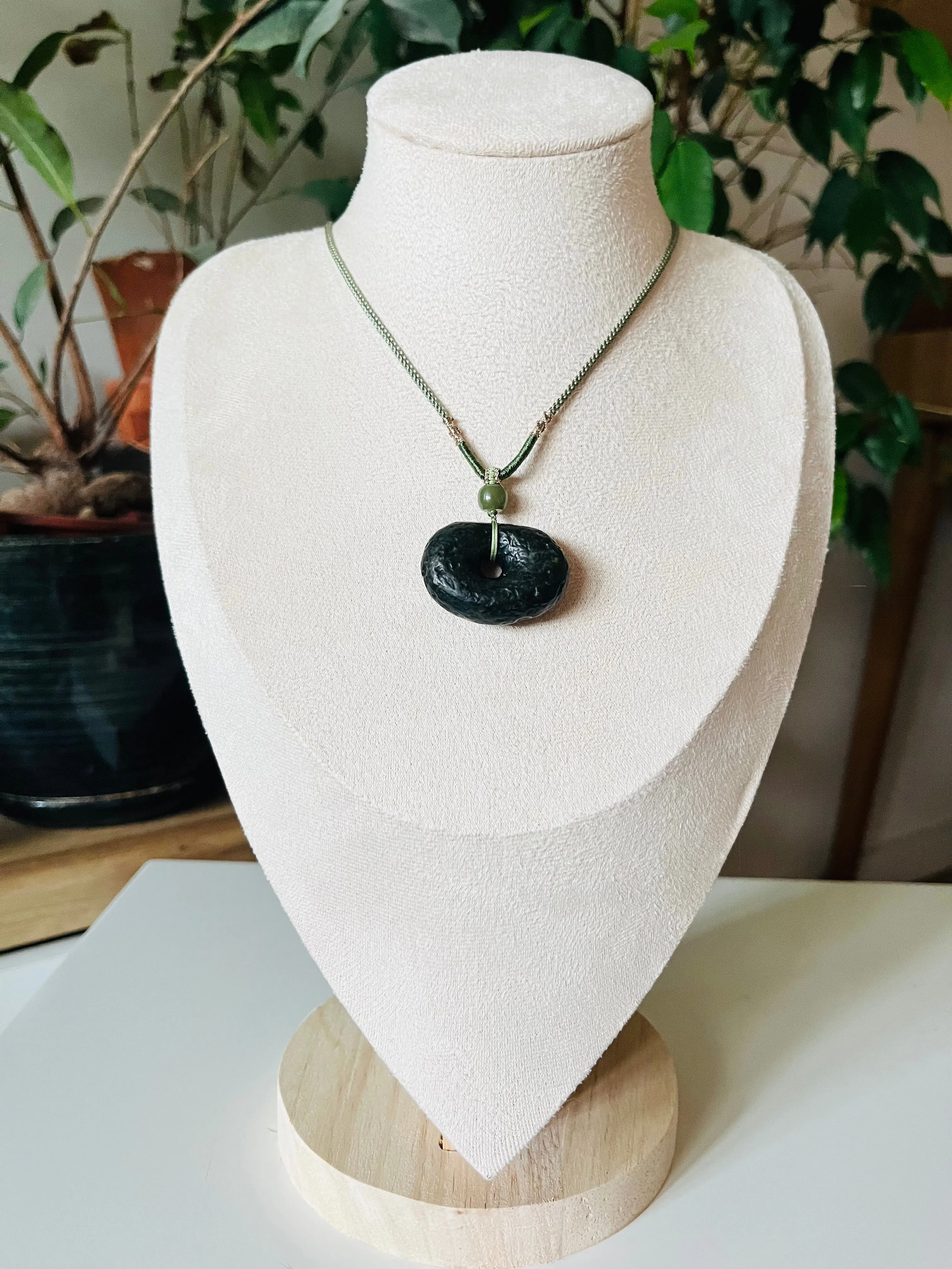 Ancient-style Jade Pebble Peace buckle，古风小籽料平安扣