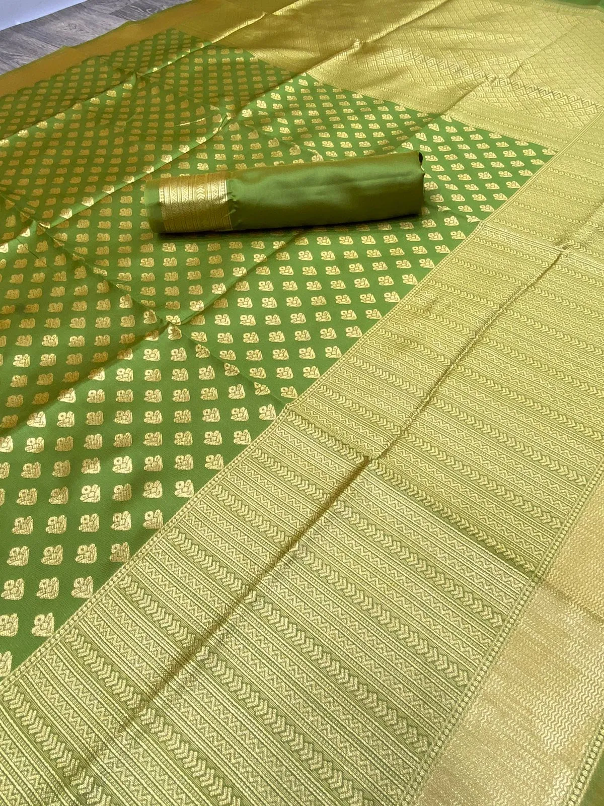Lichi Silk Banarasi Saree