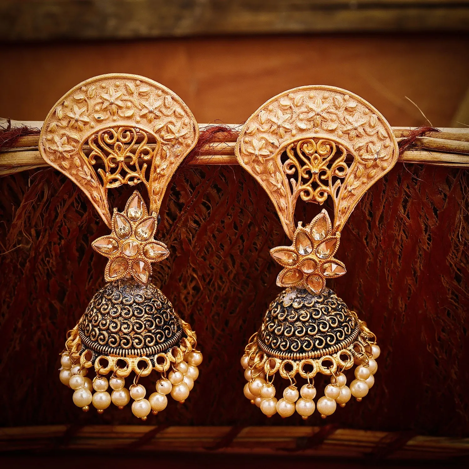 Sukkhi Splendid Pearl Gold Plated Jhumki Earring For Women