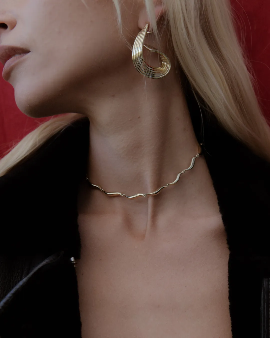 Wave Choker Necklace